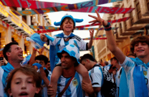 Lịch đấu bóng theo múi giờ fan quốc tế: Cách các giải đấu chinh phục khán giả Á – Âu – Mỹ